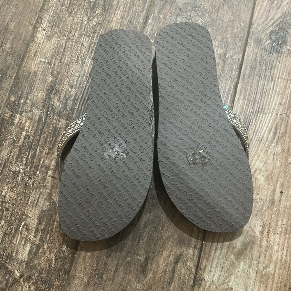 Skechers Women's Yoga Foam Flip Flops - Picture 4 of 6